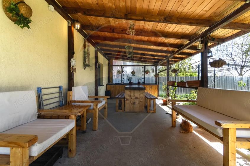 Casă cu 4 camere cu Teren 589 Mp în Feldioara