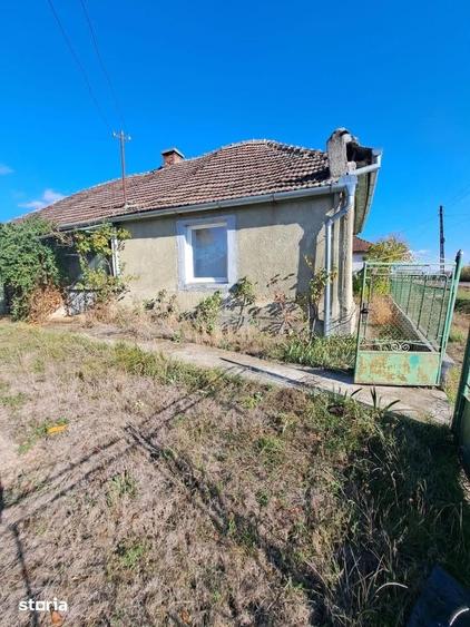 Casă cu 3 camere cu Teren 1300 Mp în Moftin