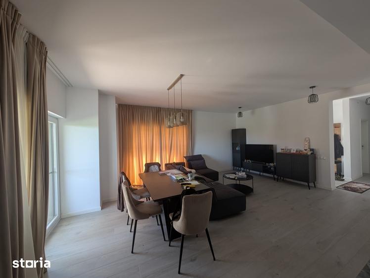 Casă cu 4 camere semidecomandat cu Teren 500 Mp în Jucu