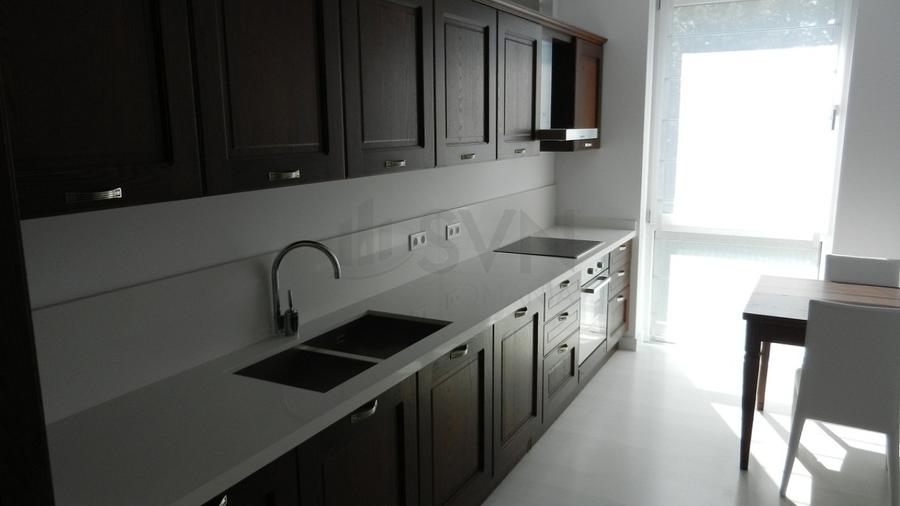 Apartament cu 4 camere decomandat, mobilat în Aviatorilor