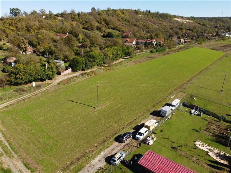 Teren Construcții intravilan de 13071 mp, în Budiului