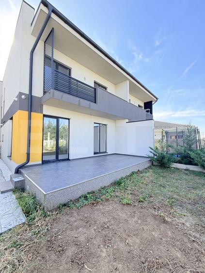 Duplex cu 4 camere cu Canalizare în Dumbrăvița