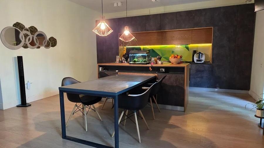 Casă cu 5 camere cu Teren 300 Mp în Viile Noi