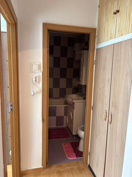 Apartament cu 2 camere decomandat în Giulești