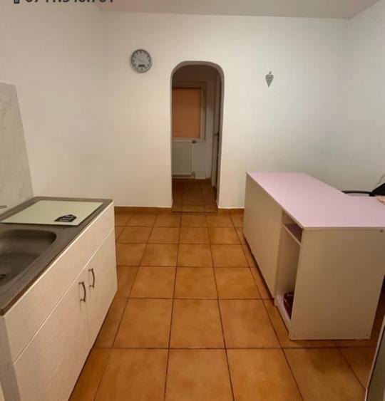 Apartament cu 4 camere decomandat în E3