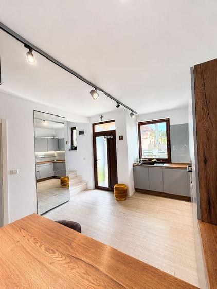 Duplex cu 3 camere cu Piscina în Chișoda