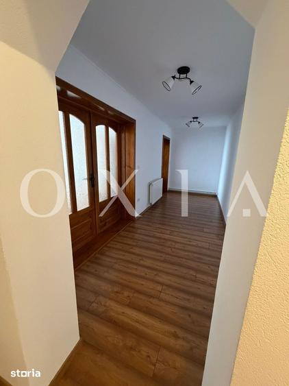 Casă cu 5 camere cu Teren 200 Mp în Moșnița Nouă