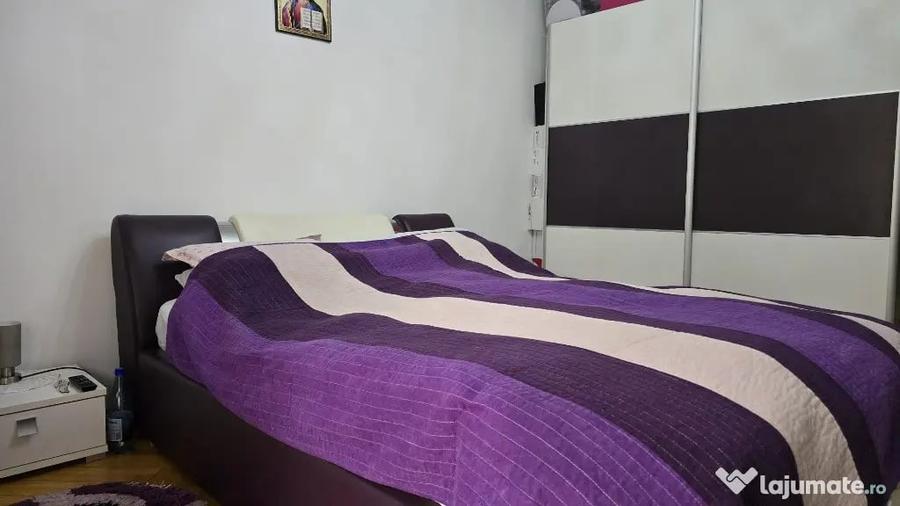 Apartament cu 3 camere decomandat în Decebal