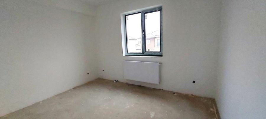 Duplex cu 5 camere cu Canalizare în Central