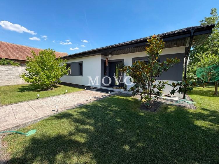 Casă individuală cu 4 camere cu Piscina în Săcălaz