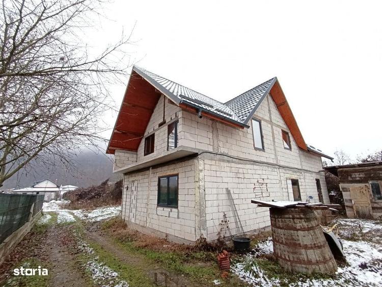 Casă cu 4 camere în Șomcutu Mic