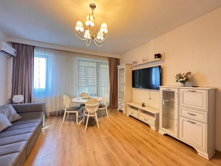 Apartament cu 2 camere decomandat în Tomis Plus