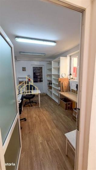 Apartament cu 8 camere în Tei