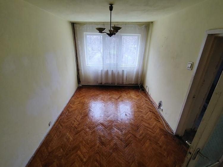 Apartament 2 Camere, Zona Cetatii, Etaj 1, Boxa inscrisa CF, Necesita renovare - 3