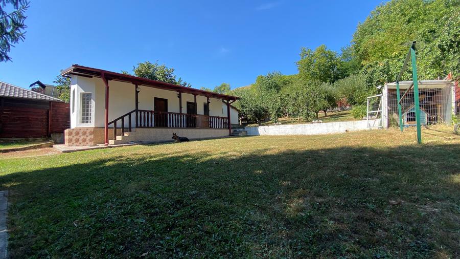 Casă individuală cu 1 camere cu Canalizare în Ștefănești