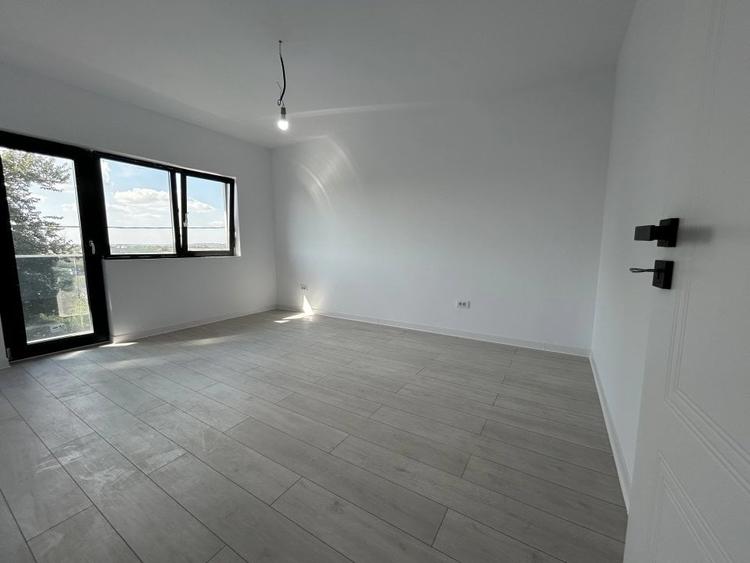 Duplex cu 4 camere cu Canalizare în Vișani