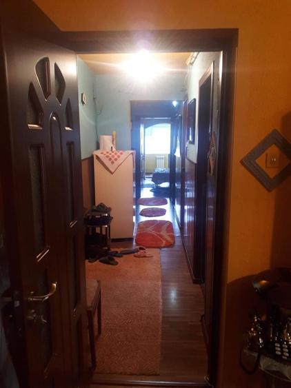 Apartament cu 4 camere decomandat în Exterior Vest