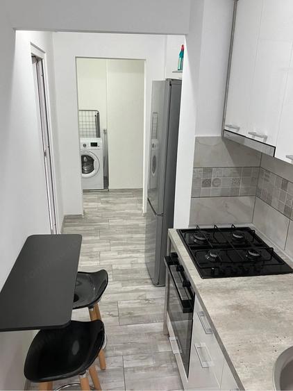 Garsonieră decomandată în Central