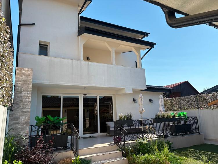Casă cu 5 camere cu Teren 523 Mp în Pipera