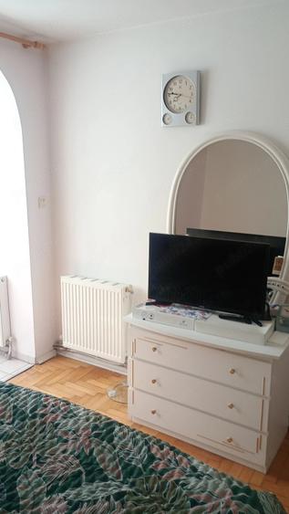 Apartament cu 2 camere decomandat în Precista