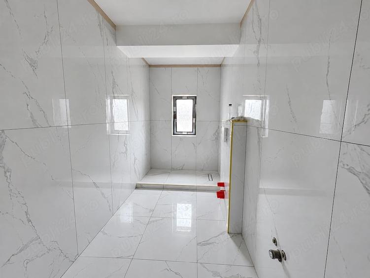 Casă cu Teren 213 Mp în Lumina