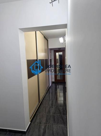 Apartament cu 3 camere decomandat, mobilat în E3