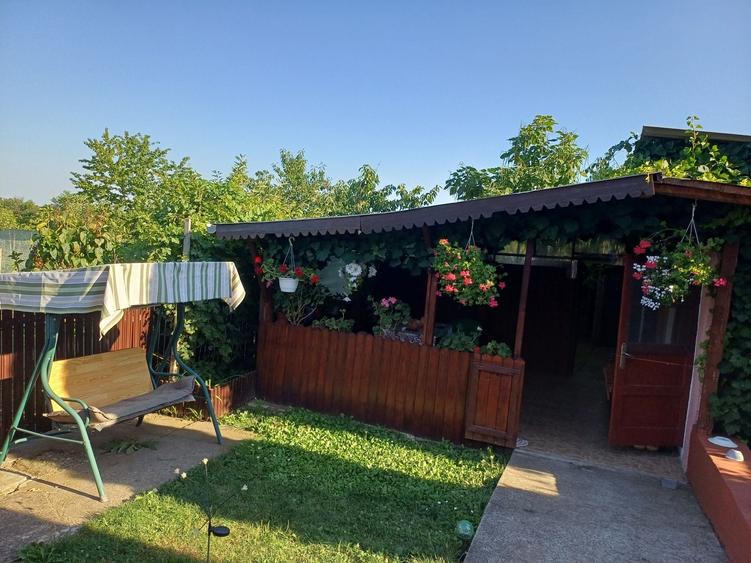Casă cu 2 camere în Budești