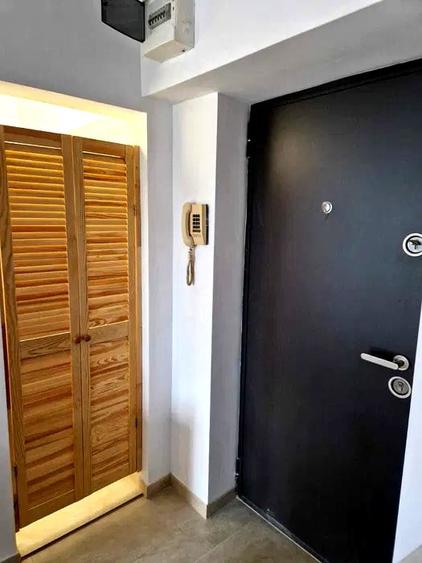 Apartament cu 3 camere decomandat, mobilat în Splaiul Unirii