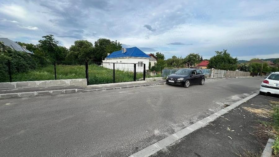 Teren de 2144 mp, în Central