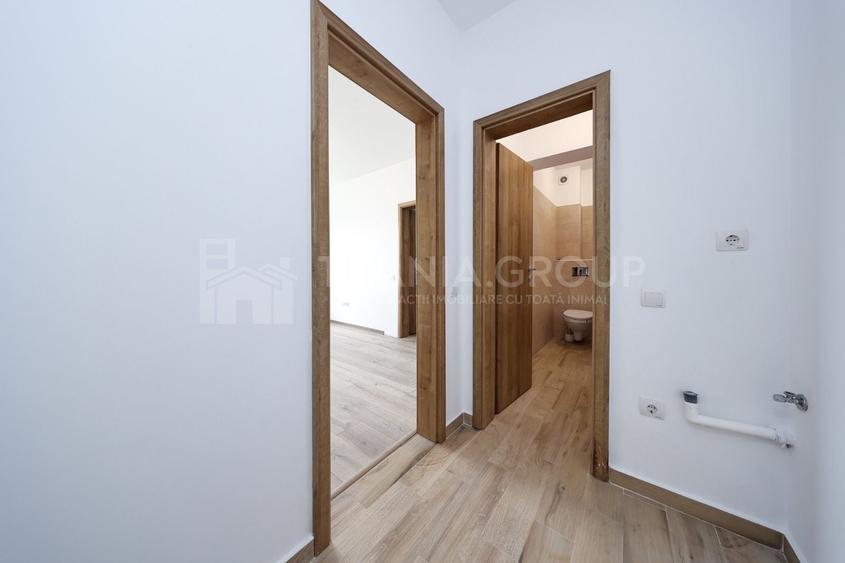 Apartament cu 3 camere decomandat în Tractorul