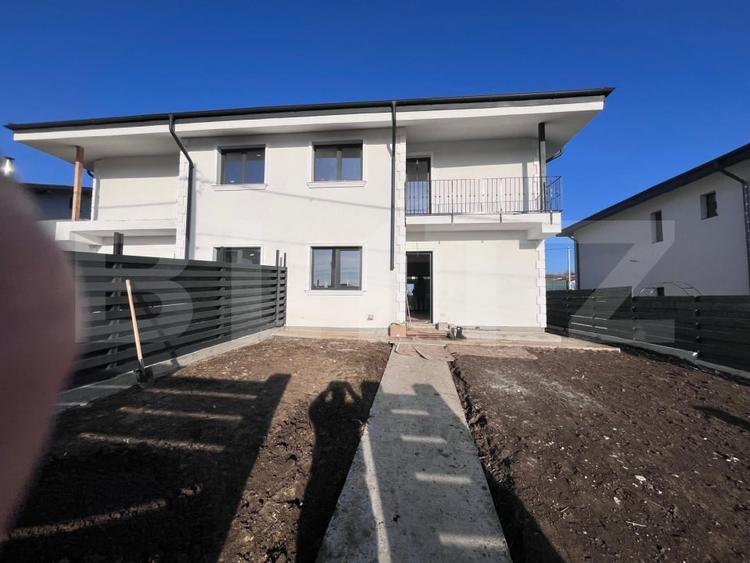 Duplex cu 4 camere cu Canalizare în Miroslava
