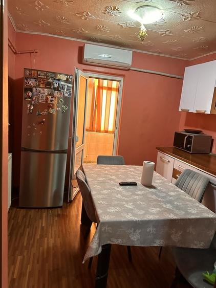 Apartament cu 2 camere decomandat în Rovinari