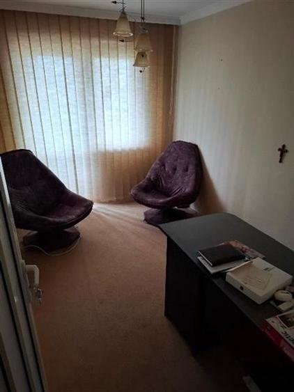 Apartament cu 4 camere decomandat în Ostroveni