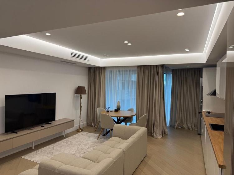 Apartament cu 3 camere decomandat, mobilat în Iancu Nicolae