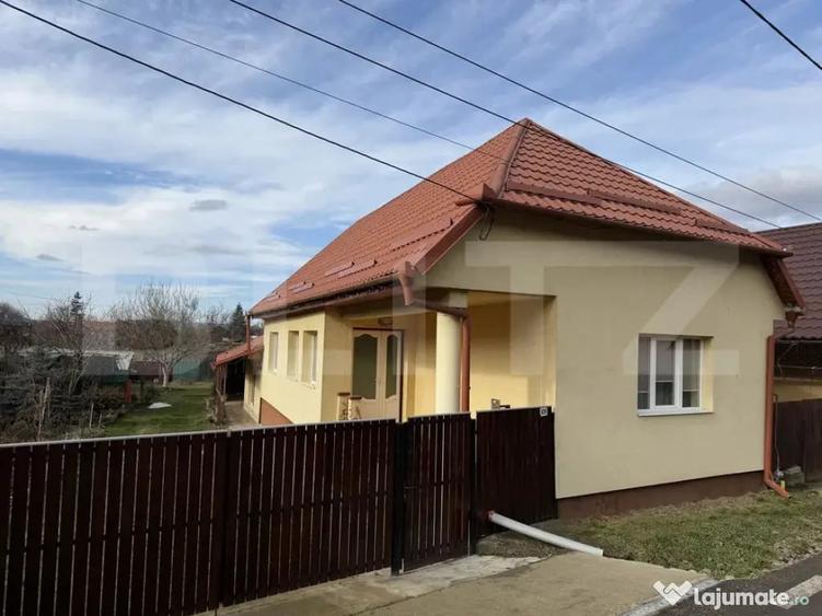 Casă cu 4 camere cu Teren 1900 Mp în Central