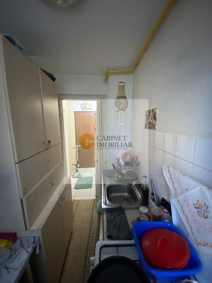 Apartament cu 2 camere semidecomandat, mobilat în Lujerului