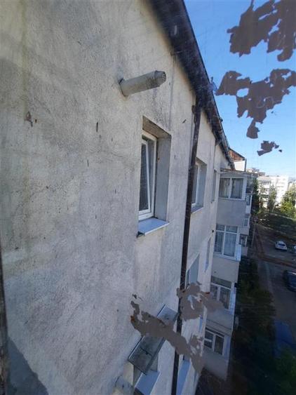 Apartament cu 2 camere semidecomandat în 9 Mai