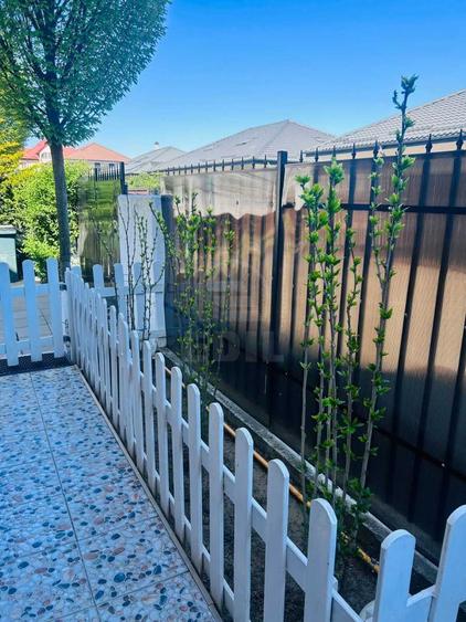 Duplex cu 5 camere cu Canalizare în Florești