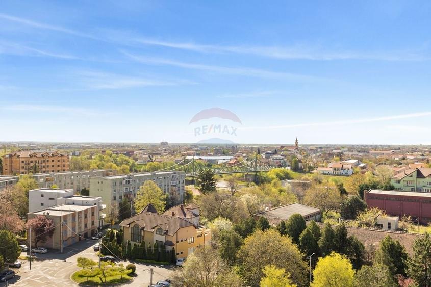 Apartament cu 3 camere decomandat, mobilat în Romanilor