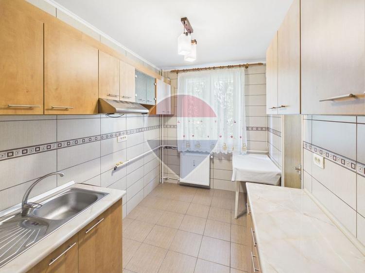 Apartament cu 3 camere decomandat, mobilat în Brâncoveanu