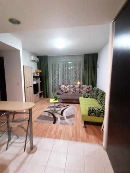 Apartament cu 2 camere semidecomandat în Colentina