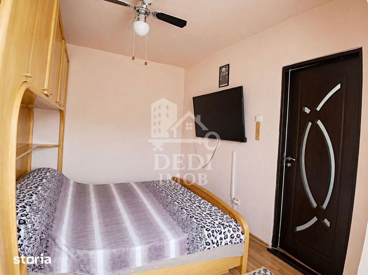 Apartament cu 3 camere semidecomandat în Nufărul
