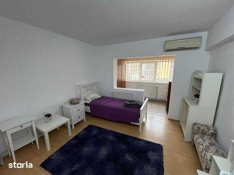 Apartament cu 2 camere decomandat în Ștrand
