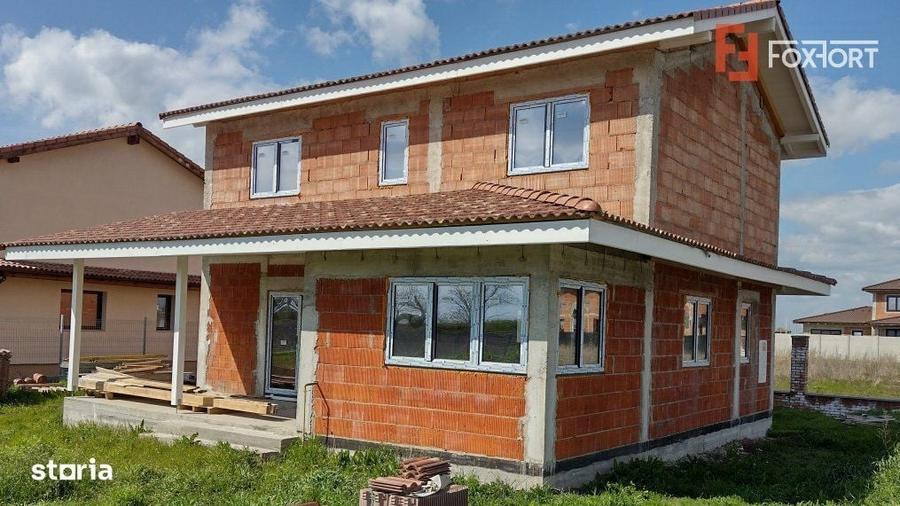 Casă cu 4 camere în Exterior Est