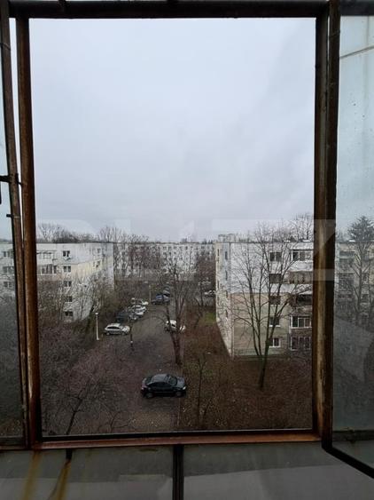 Apartament cu 4 camere semidecomandat în Nord