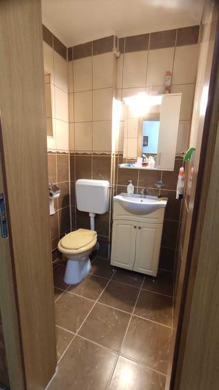 Apartament cu 3 camere decomandat în Drumul Carului