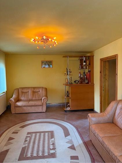 Casă cu 4 camere cu Teren 294 Mp în Exterior Vest