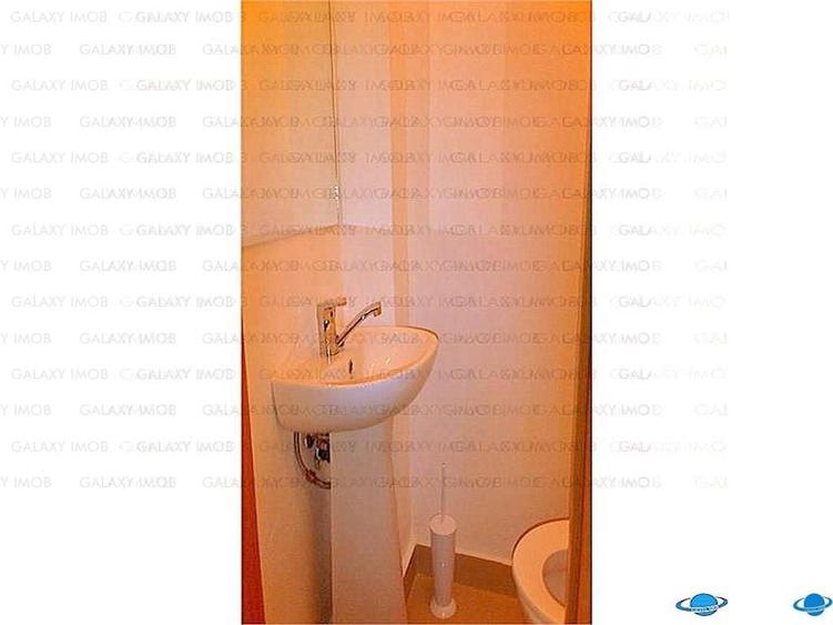 INCHIRIERE APARTAMENT CU 3 CAMERE PIATA ROMANA 650 euro - 13