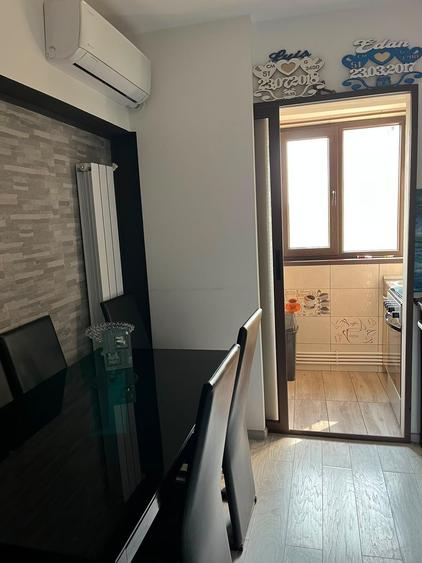 Apartament cu 2 camere decomandat în Micro 20
