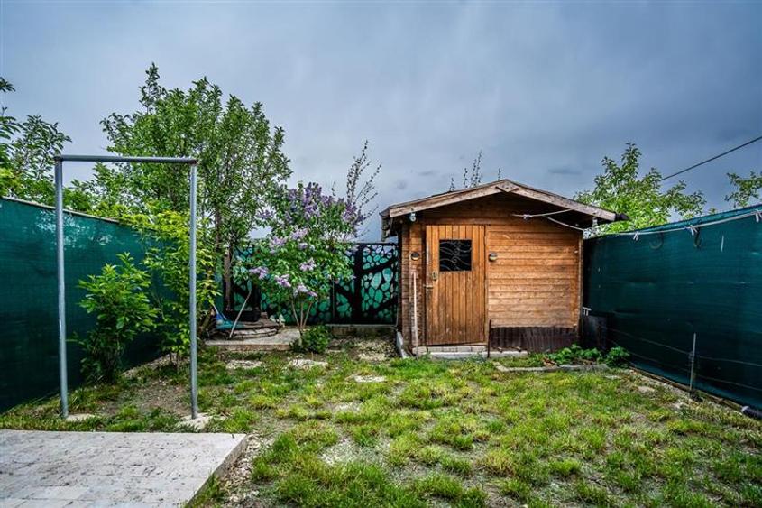 Duplex cu 4 camere cu Canalizare în Central